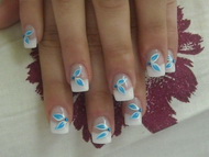 porcelán akrillal diszitve