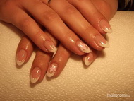 Fehér virággal francia