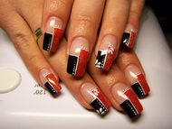 Fekete-piros kicsit pókeres hatású nekem