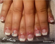 Rágott körömből francia 