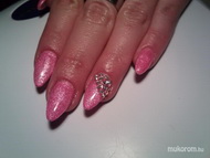 már az én körmeim is vidámak 