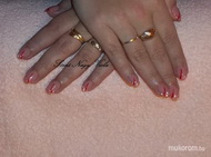 Rózsaszín vég üveghatású pirossal