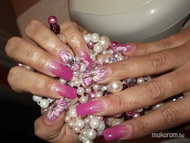 teli rózsaszín akrillal