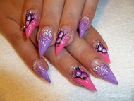 lila pink pillangós