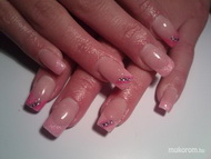 Nikinek sokféle rózsaszínnel