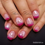 extra rágott körömre