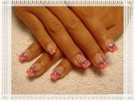 egy kis rózsaszín masnival