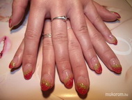 csak a fehér hiányzik 