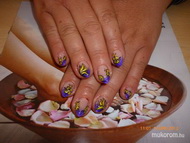 lilán sárga pacavirágok