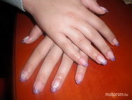 Mandula üveghatású lila zselével akrillal