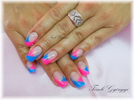 Ismét neon rózsaszín és kék 