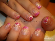 színes nyári akril virággal