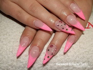 rózsaszin sok strasszal