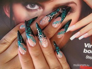 Böbi fekete türkiz és rózsák