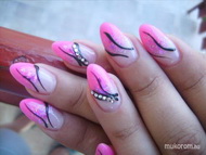 kiscicám nyári szünetes körme