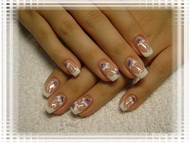 francia egy kis lila virággal