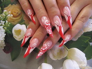 Böbinek az áhitott piros fehér