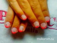 neon kockás