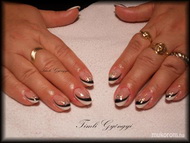 Fekete fehér ezüsttel