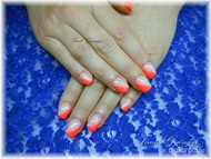 Vakító piros gel lac zselébe építve