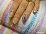 Sárga neon türkizzel