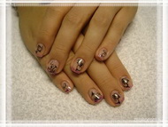 szolid fekete virágos