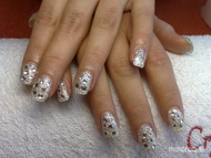 strasszos zselés műköröm