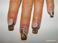 Épített zselés köröm