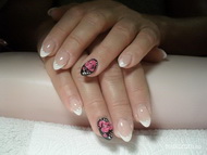 Anya zselés körme porcivirággal