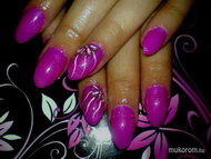 Zsuzsi pink körme