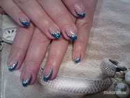 Jucusnak kék körmök