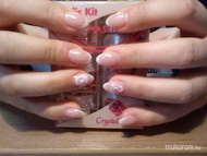 zselés porcelán virággal