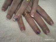 francia szolíd kék mintával