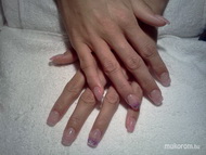 Zselés körmök csillámos francia véggel