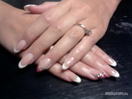 Francia mandula rózsaszínnel