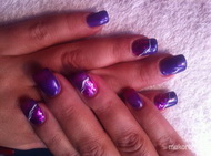 színváltós lilából rózsaszín