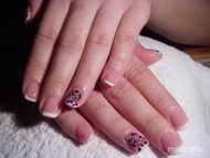 Leopárd mintás zselés köröm