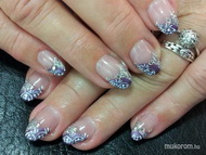 lila ezüst csipkével