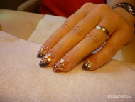 Épített műköröm