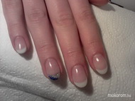 csillámmal feldobva