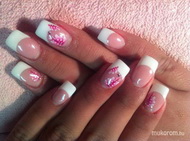 rózsaszín madártollal