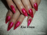 pink hegyes