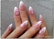 rózsaszín fehér virágos