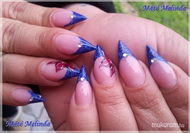 kék bordó virággal