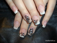 Best Nails - franca fekete mintával