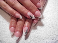 Zselé akrillal  díszítve