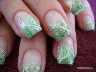 Best Nails - levél mintás