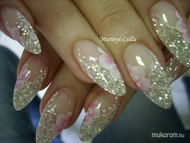 Best Nails - virágos