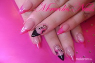 pink fekete