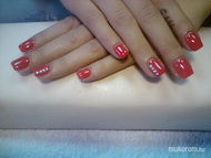 timinek sajátköröm megerősítés